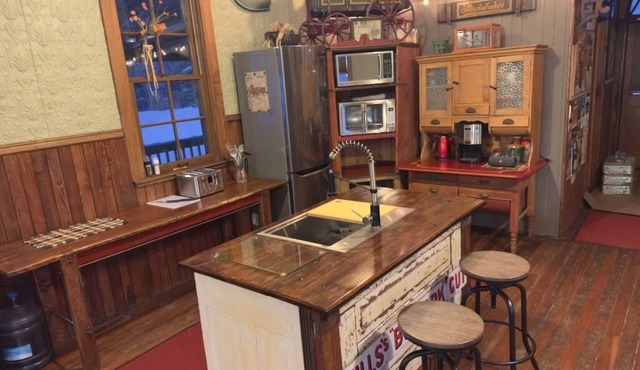Rustic Charm and acres of elbow room: Ghostown Blues Lodge Near Cypress Hills!