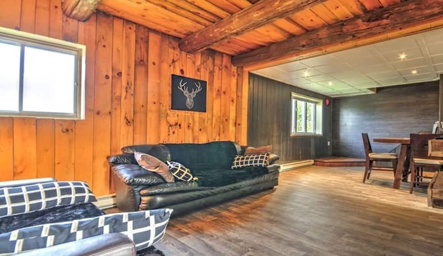 Rustic & Cozy Loft Located On A Ranch 3 Minutes From Ski Hill And Amerispa