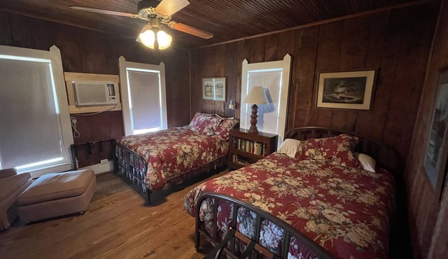 Rustic Ranch House Perfect for Peaceful Getaways