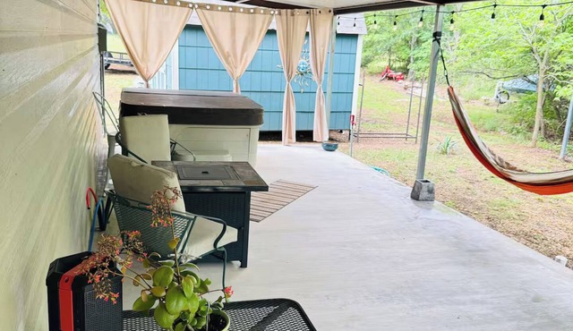 Sandy Creek Hideaway -Couples Cabin -Hot Tub