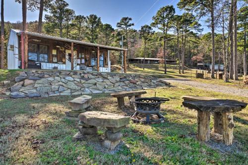 'Sardis Serenity' 1 BR Clayton Cabin w/Lake View