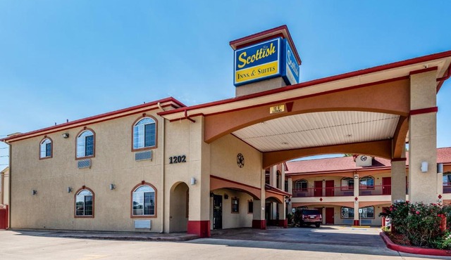 Scottish Inns & Suites IAH Airport-Beltway 8