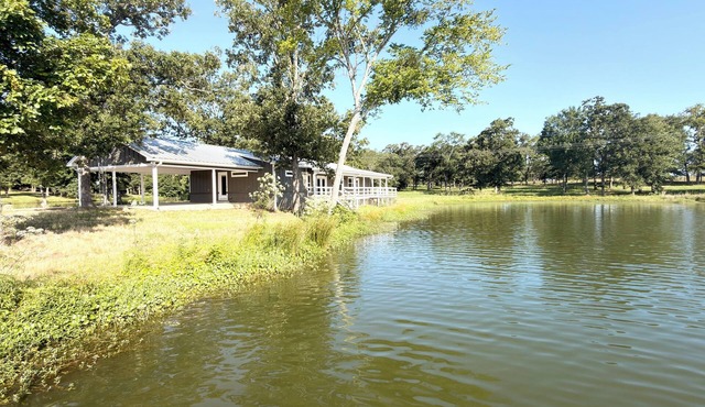 Secluded Lakefront Escape Near Canton Trade Days
