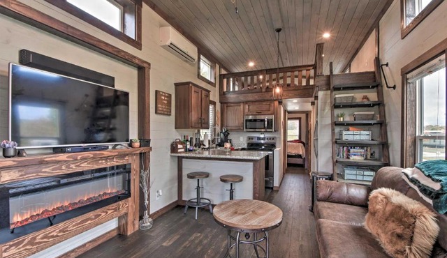 Secluded Morganton Tiny Home w/Grills! in Morganton