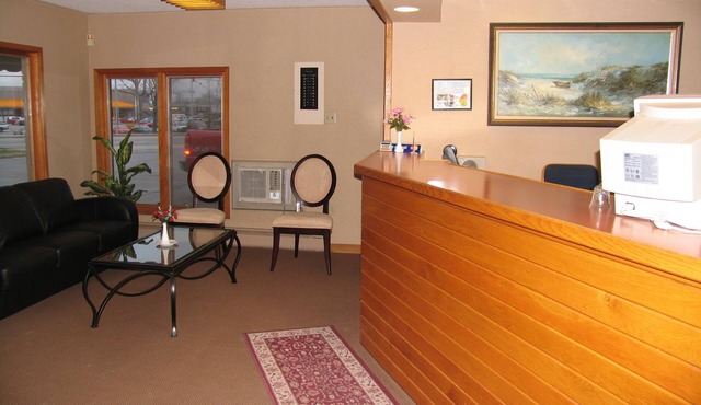 Seven Oakes Motel