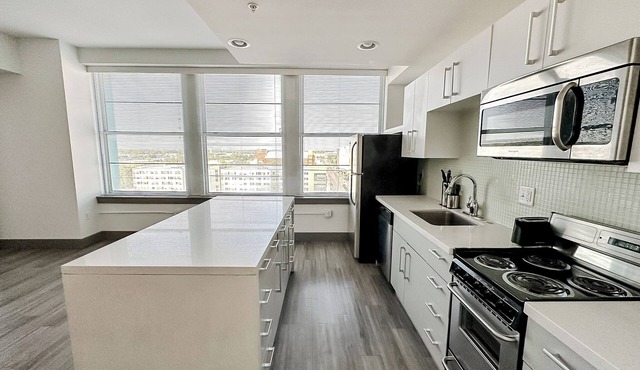Sleepover: Superb 1BD/1BA - Downtown Springfield