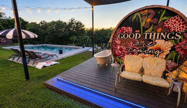Sleeps 37 | Lakefront Compound w/3 Homes + Pool