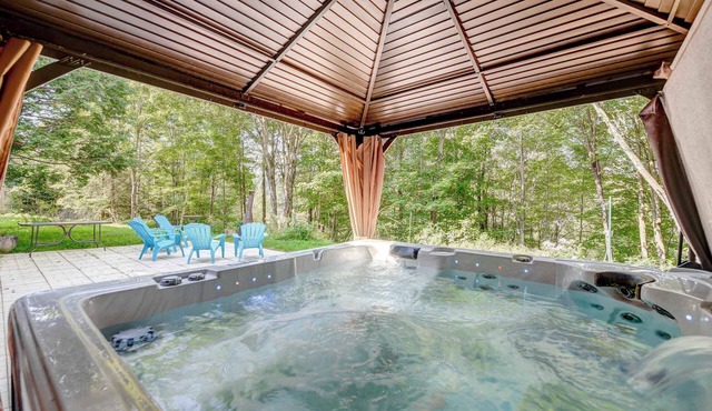 Spa & Lake Access | The Lakeshore