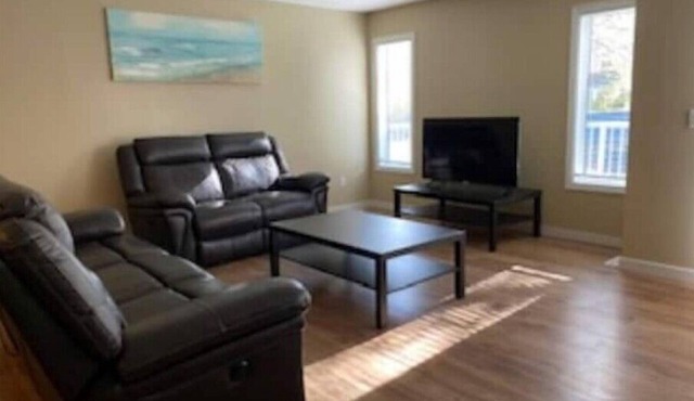 Spacious 2 Bdm. Accessible.