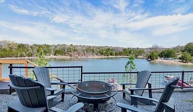 Spacious 3-Story, 4-bedroom, Split-Level Waterfront Townhome
