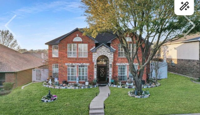 Spacious 4-bedroom cozy modern home