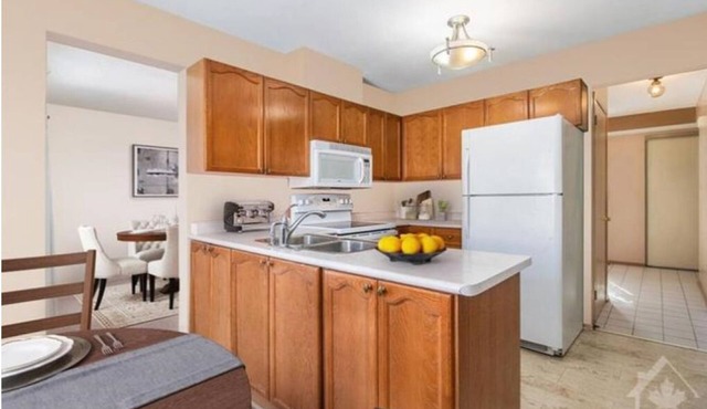 Spacious 4-Bedroom Family Home in Peaceful Kanata Lakes