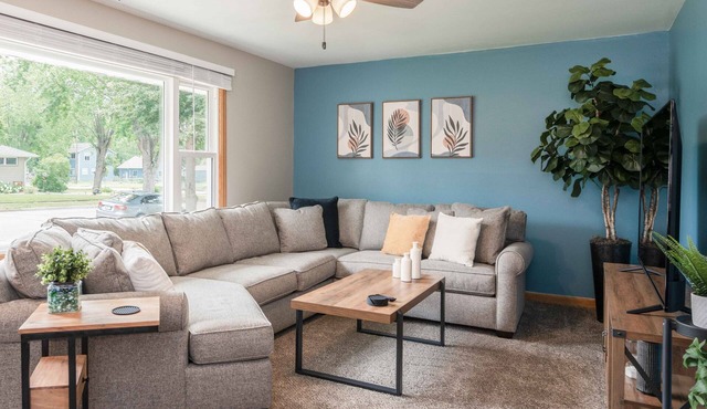 Spacious 4BR 2BA Home Near Hospitals, Fields, and Mall