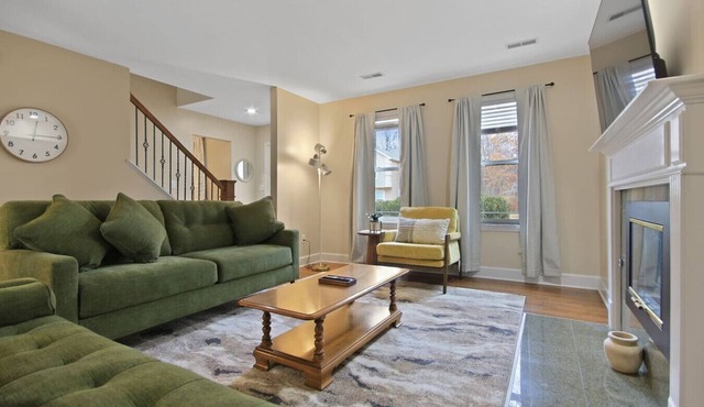 Spacious & Cozy Southside