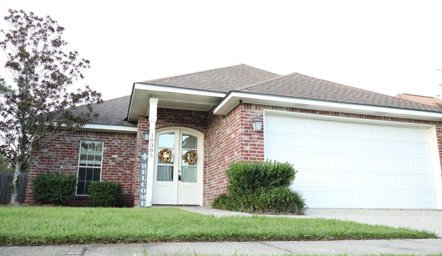 Spacious Denham Springs Getaway – Near Shopping, Dining & LSU!