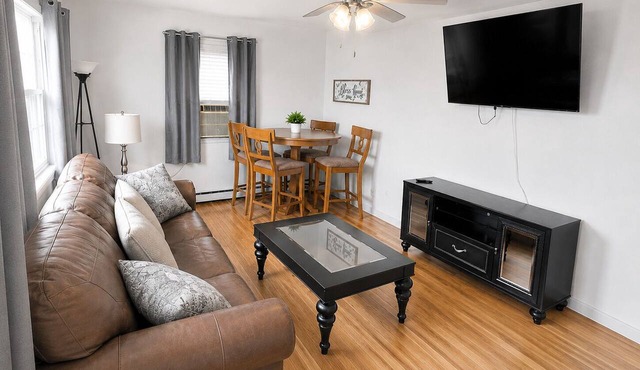 Spacious Duplex that is pet friendly
