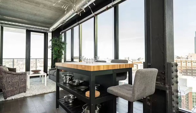 Spacious High-Rise Condo | 2 Bed | 2 Bath |
