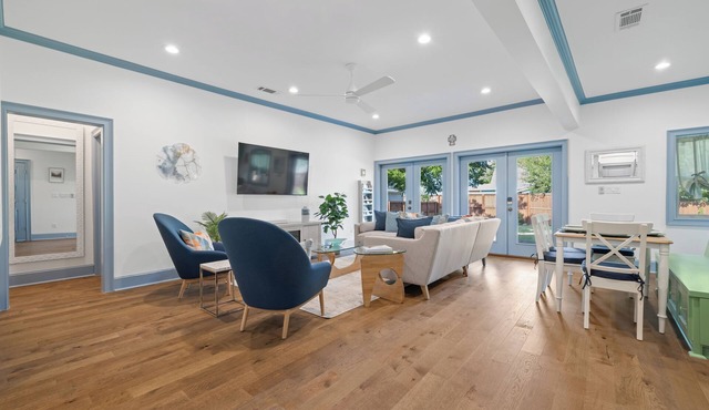 Spacious Modernized Historic Home 3 Minute Walk from Square