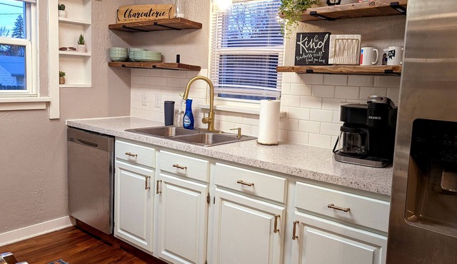 Spacious Sioux Falls Getaway - Perfect for Groups and Families