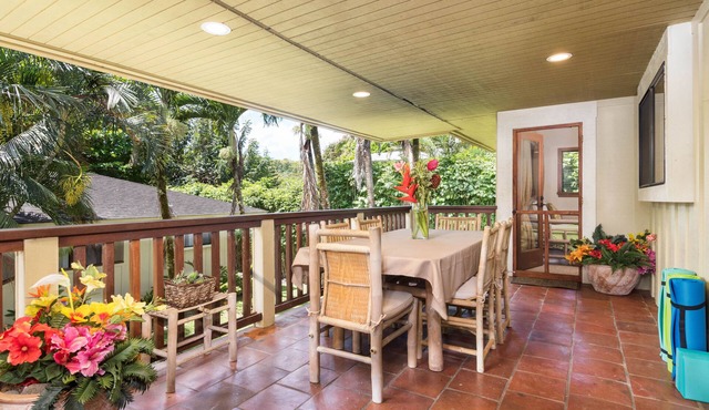 Spacious tropical estate with lanais - located just steps from the beach