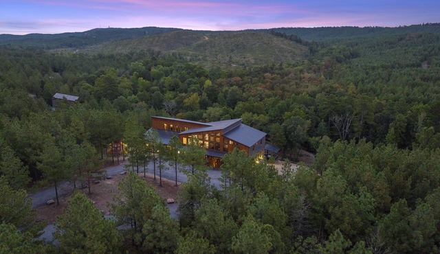 Stallion | ATV Trail Access | Sleeps 40 | Creekside | Gameroom & Playset