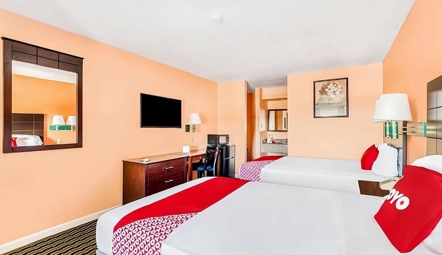 Stay, Relax, Explore! 2 Modern Units, Free Parking, Pet-friendly Property!