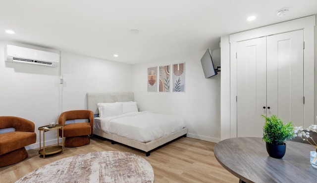 Stylish Cozy Studio in Bishop Arts Prime Walkable Location #6