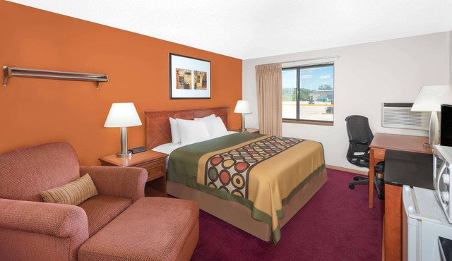 Super 8 by Wyndham Algona
