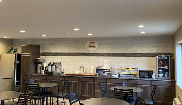 Super 8 by Wyndham Independence KS
