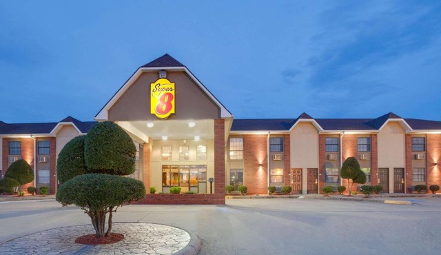 Super 8 by Wyndham Morrilton