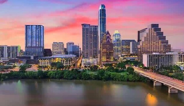 Superb location steps to DT and UT