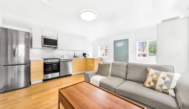 Sven Tiny House: 1 Bdrm 5 min to the Falls