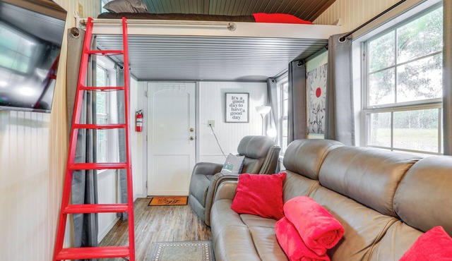 Swim On-Site: Riverfront Studio in Mountain View!