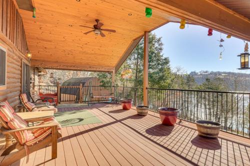 Table Rock Lake Cabin w/Waterfront Views!