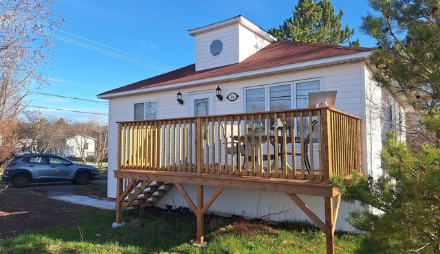 Terrys Place in Botwood, NL. Cozy 2 BR/2 bathrooms/cot/2 bathrooms. Sleeps 6.