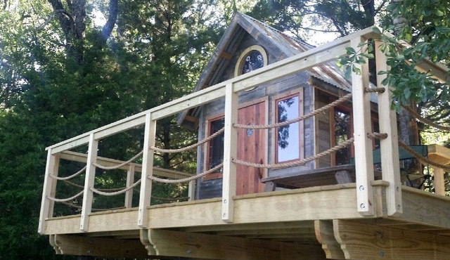 Texas Safari Camp Hummingbird Tree House