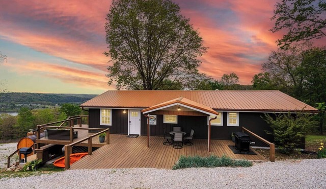 The Breakaway at Table Rock- Sauna, Hot Tub, Kayak, Full Upper and Lower Porches