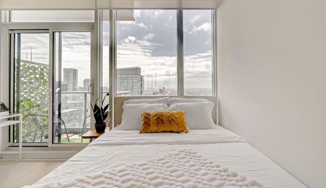 The Cityscape by Instant Suites - PentHouse Unit