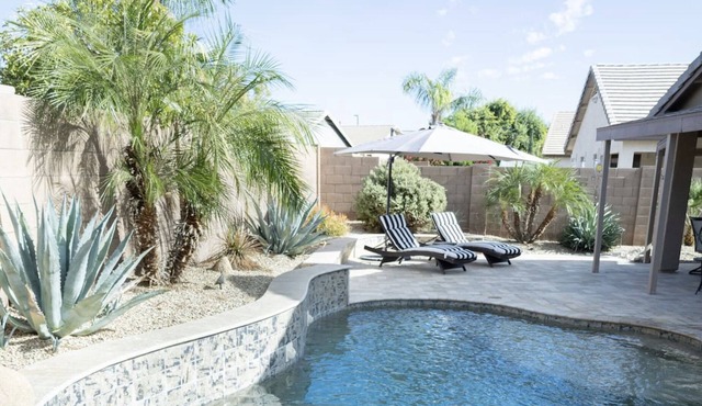 The Gilbert Haven - comfortable, stylish w/pool in Gilbert