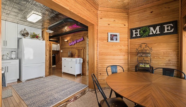 Twilight Ranch- 6 acre ranch w/2tiny homes & cabin