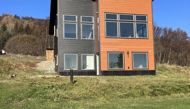 Twin Moose Escape is close to town with views of Kachemak Bay and Homer Spit.