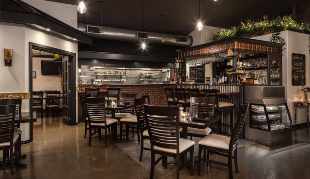 Twisted Lemon Restaurant & Boutique Inn