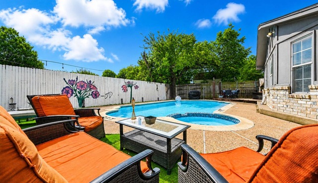 Two Adjacent Houses with a Private Pool near DFW and the stadium with game room