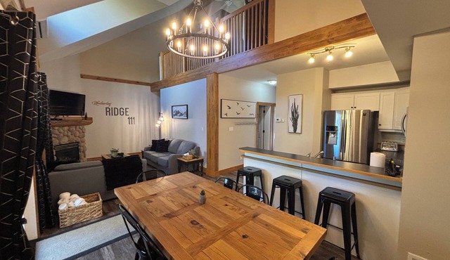 🎿 Ultimate Side by Side Ski in/out condos, 6 🛌, 6 pullouts, 6 🛁, 2 hottubs in Kimberley