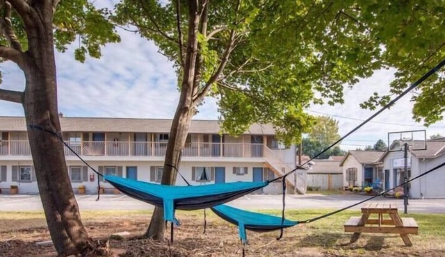 Unique Sandusky Retreat: Sleeps up to 66 -Ideal for large groups