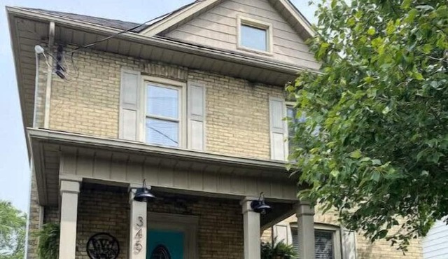 Upper 2 Bedroom in century home!
