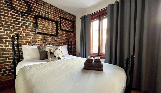 Upscale Condo in Saint-Jean-Baptiste
