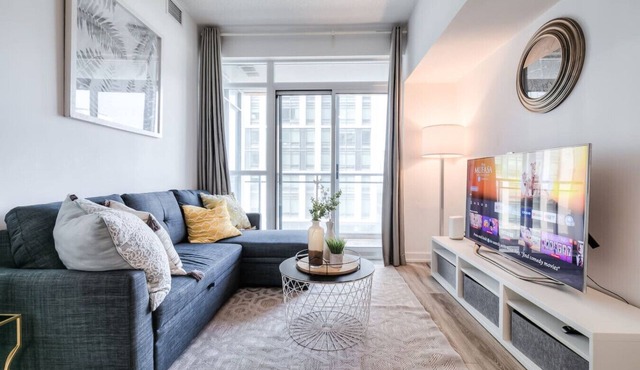 Urban Down Town 2BR+Den Condo with Parking