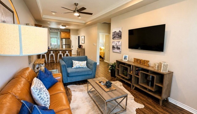 Varsity Vacay ~ Centrally located Aggieland Escape!