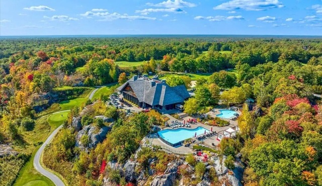 Villa On The Green - Muskoka Bay Resort, Ranked Ontario's #1 Golf Course